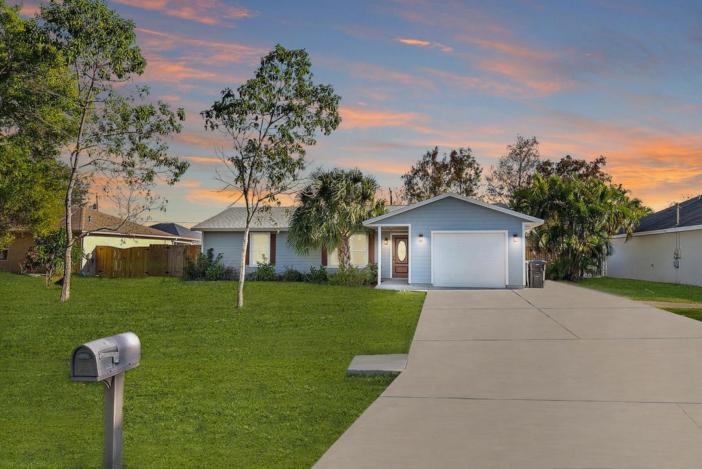 Photo of 549 NW Salina Terrace, Port Saint Lucie, FL 34983 (MLS # R11150497)