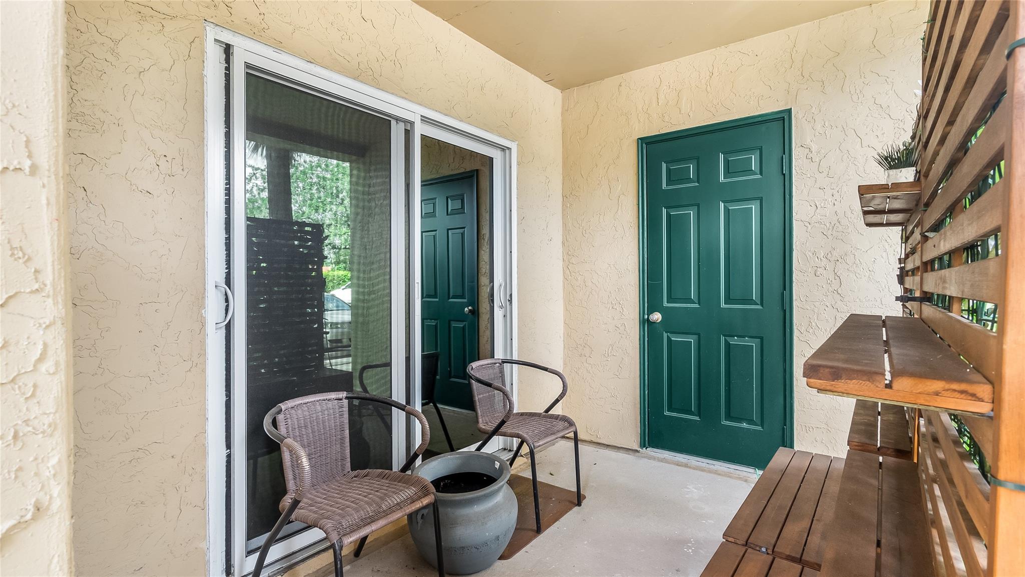 SAVANNAH AT RIVERSIDE CON - Residential
