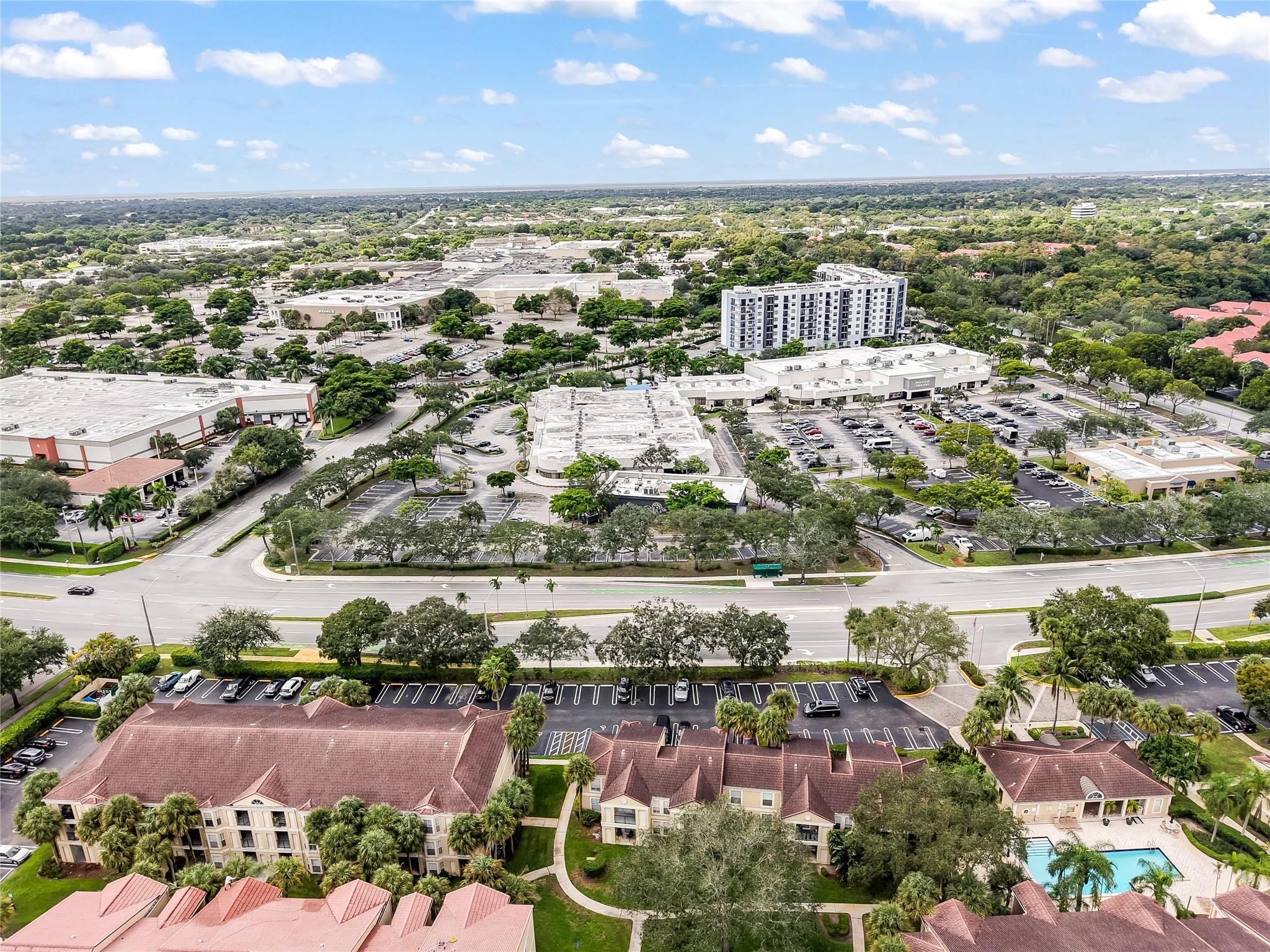 SAVANNAH AT RIVERSIDE CON - Residential