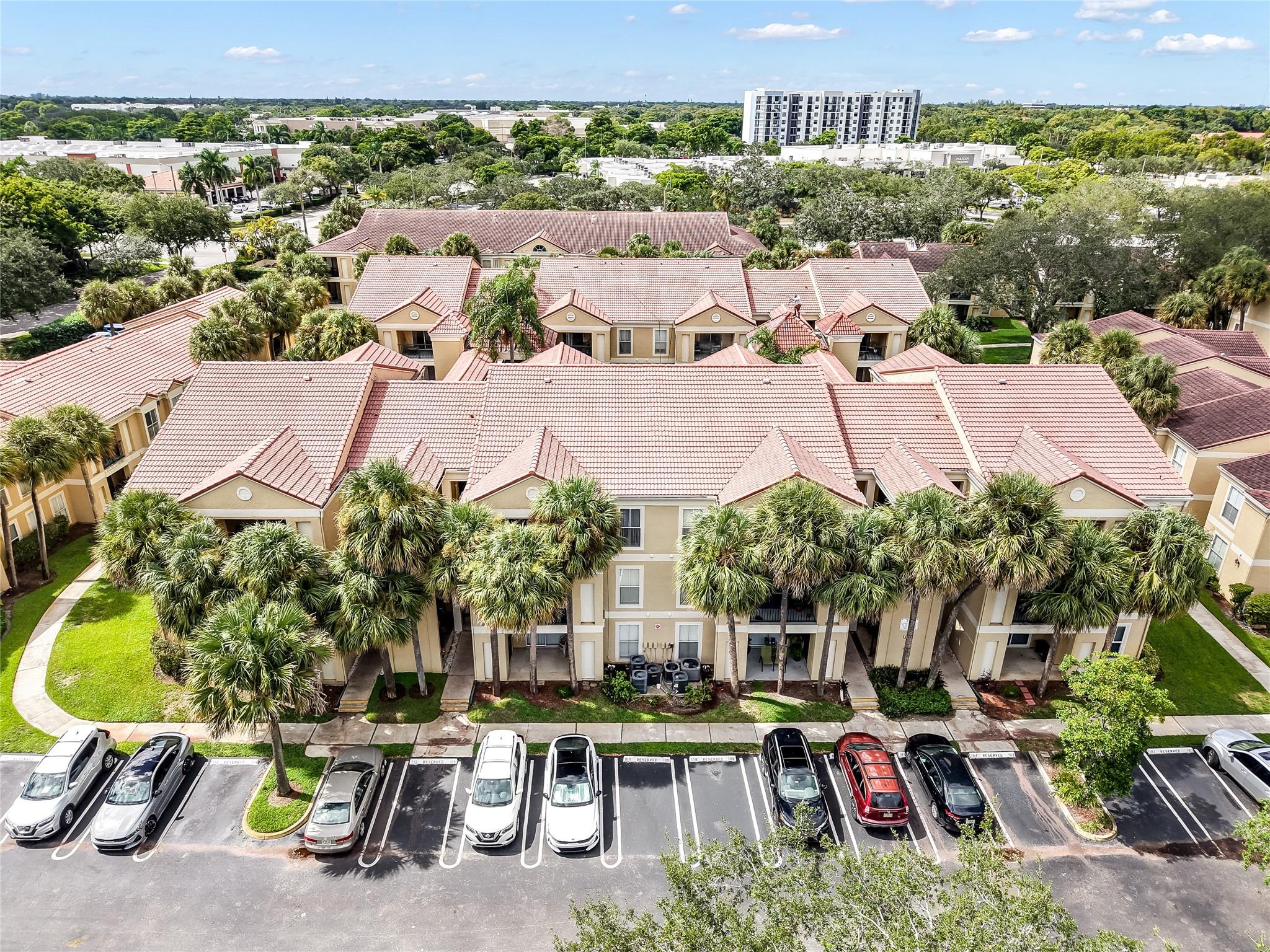 SAVANNAH AT RIVERSIDE CON - Residential
