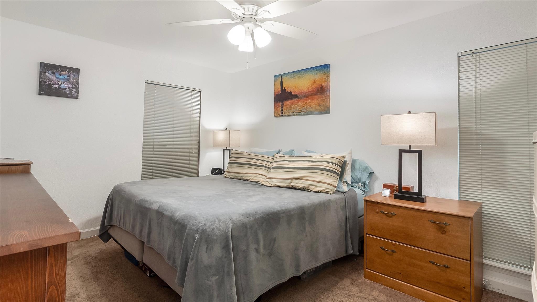 SAVANNAH AT RIVERSIDE CON - Residential