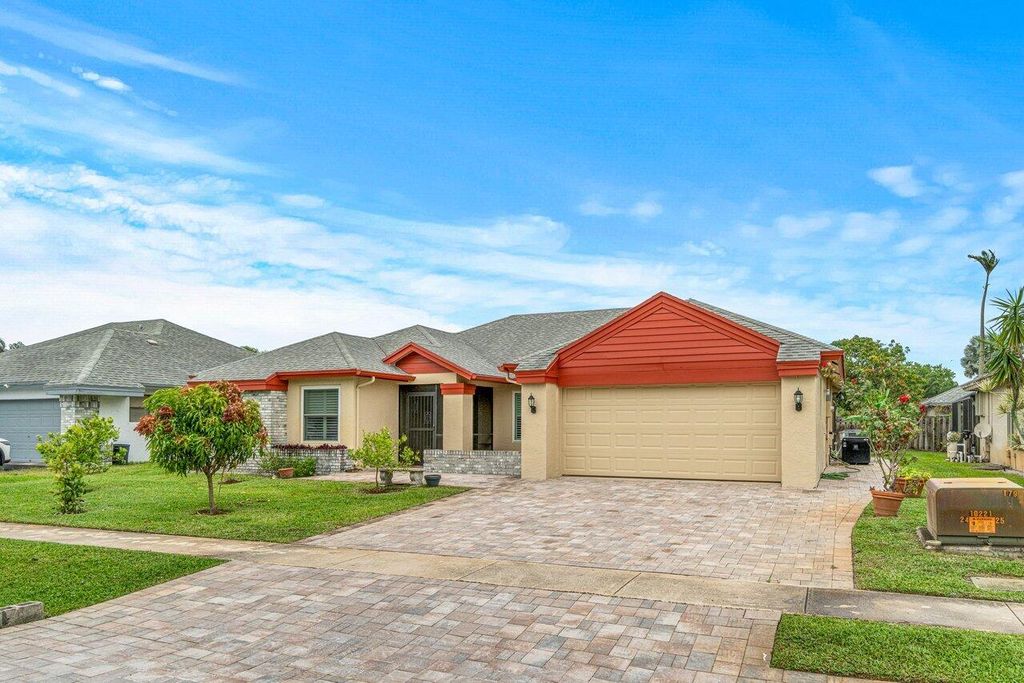 Photo of 18255 181st Circle S, Boca Raton, FL 33498 (MLS # R11060690)