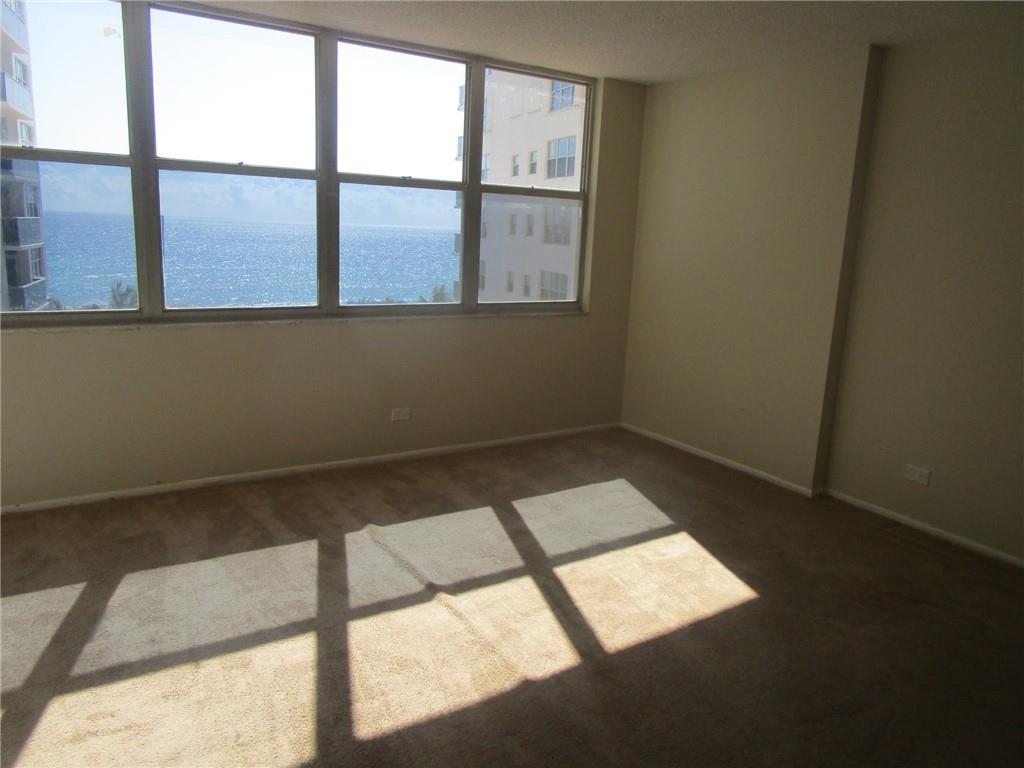 MAISON GRANDE CONDO - Residential