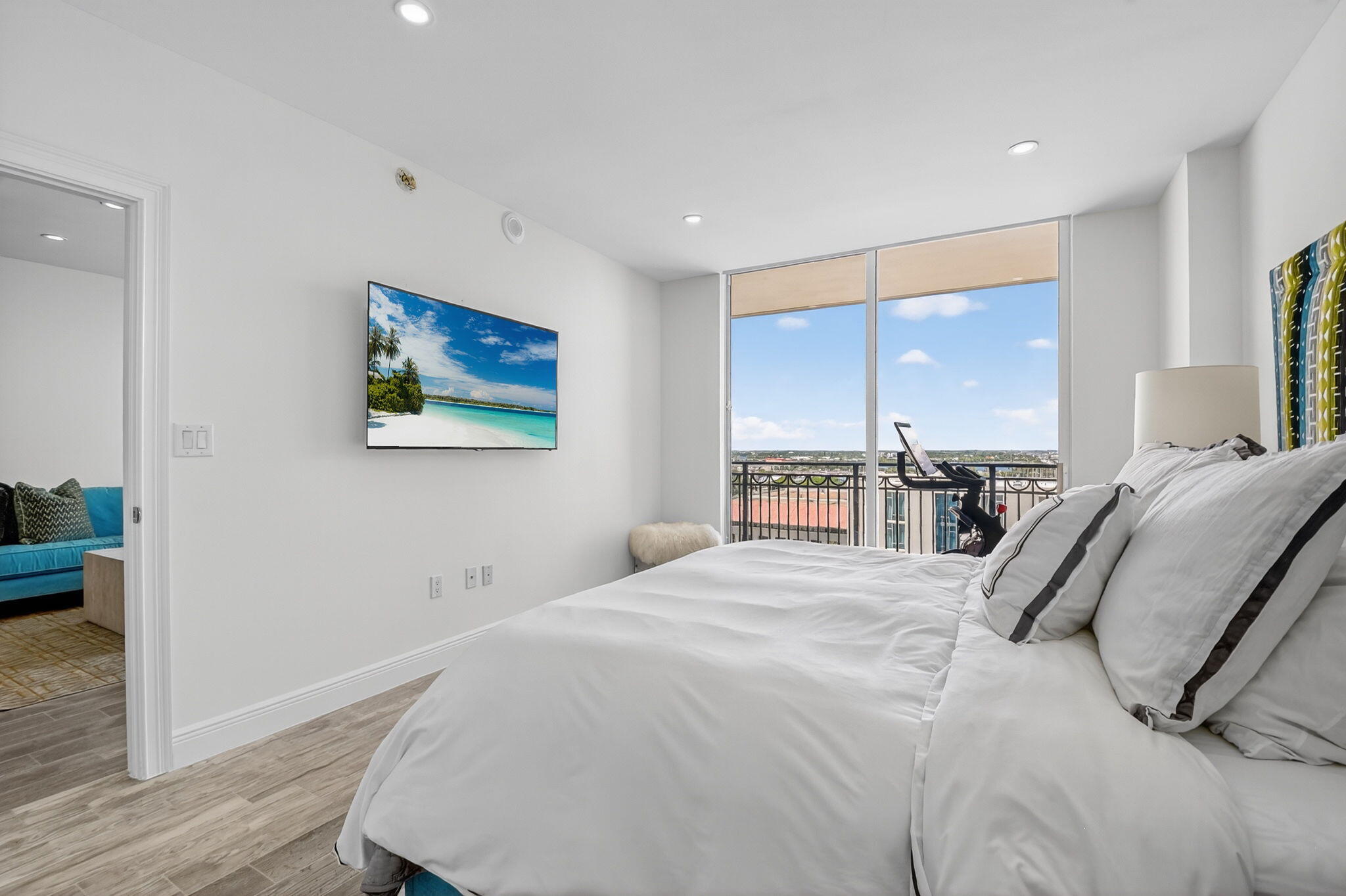 CITYPLACE SOUTH TOWER CONDO - Residential