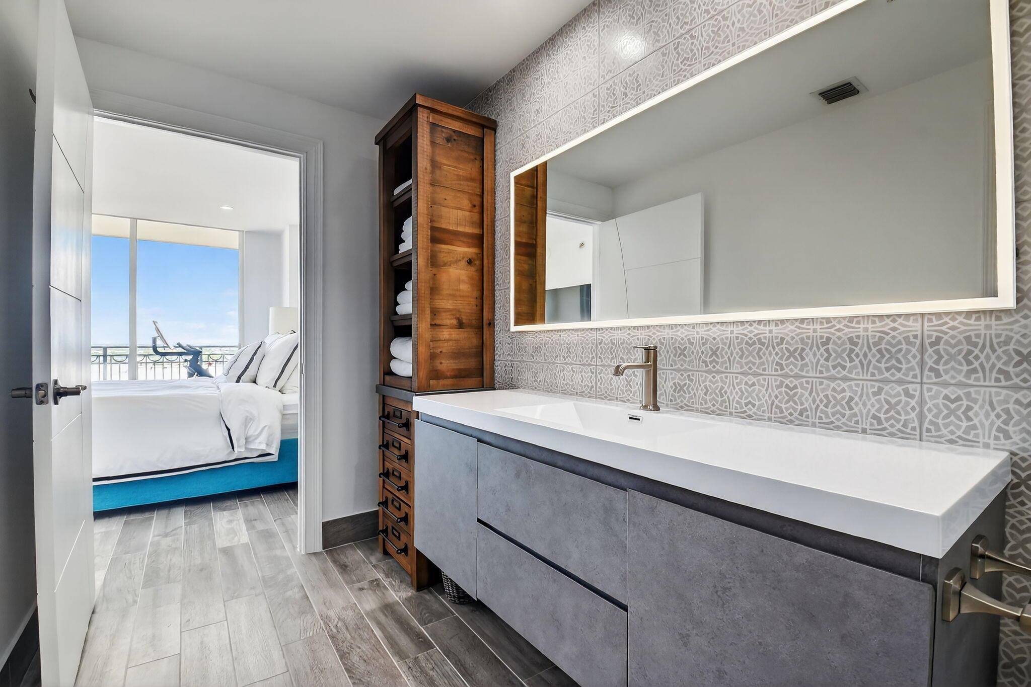 CITYPLACE SOUTH TOWER CON - Residential