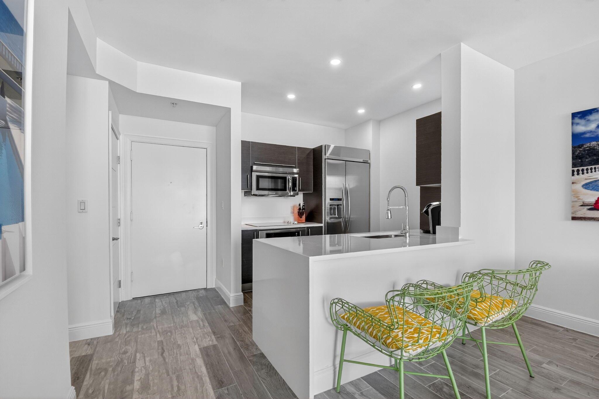 CITYPLACE SOUTH TOWER CON - Residential