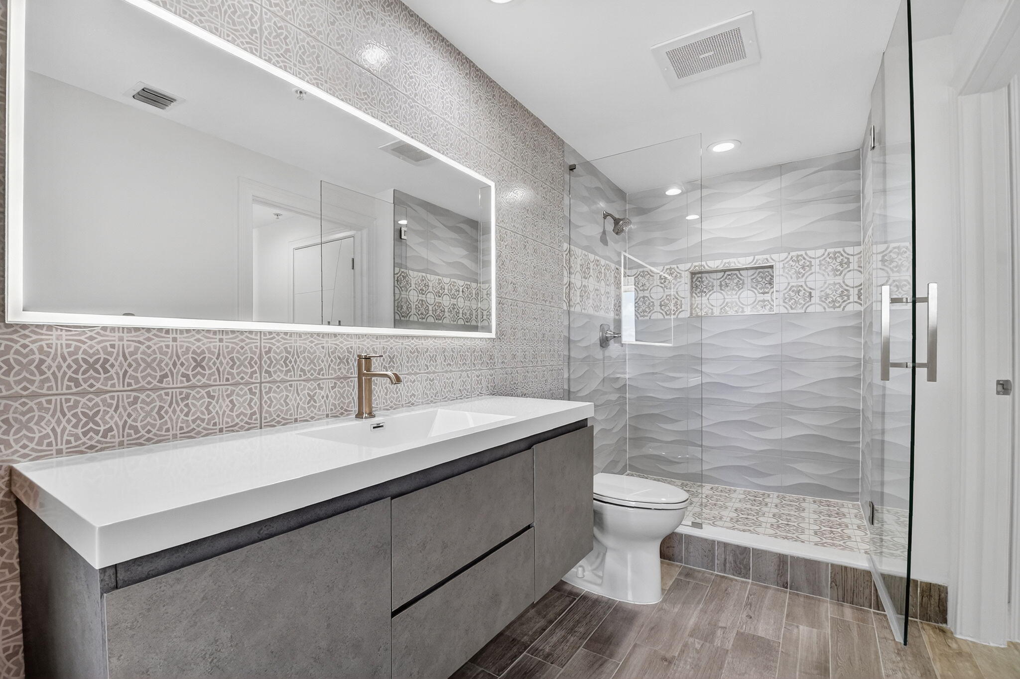 CITYPLACE SOUTH TOWER CONDO - Residential