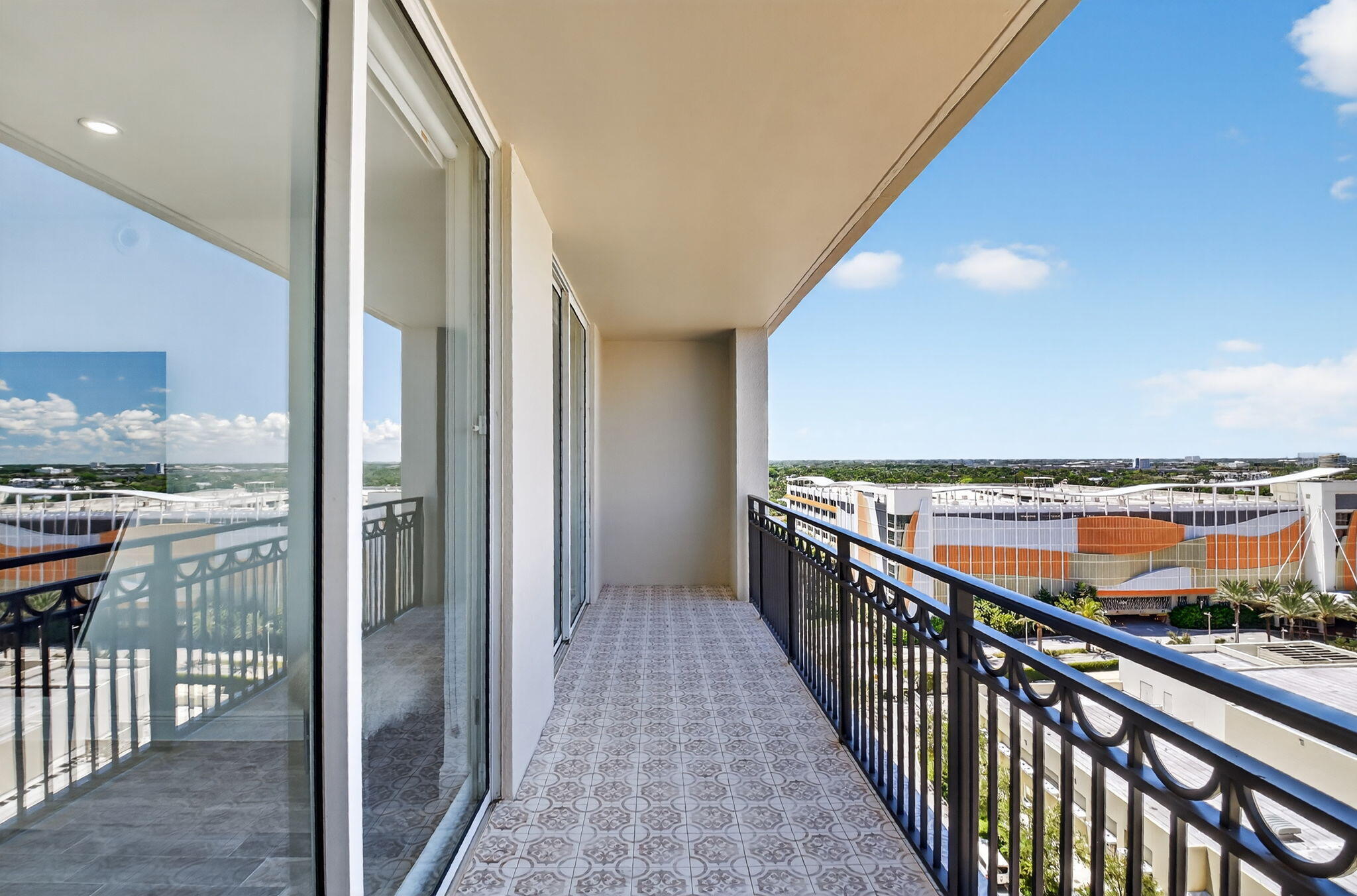 CITYPLACE SOUTH TOWER CONDO - Residential