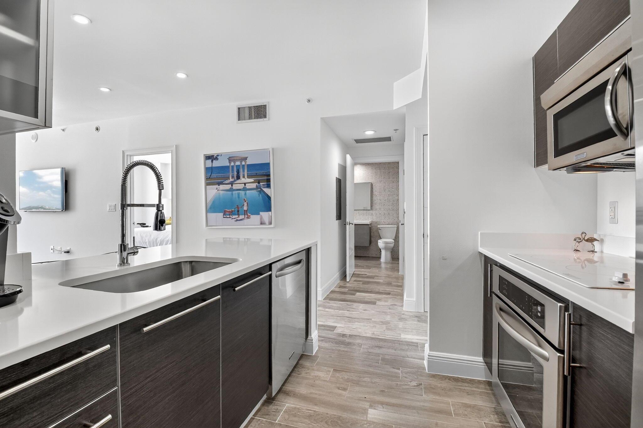 CITYPLACE SOUTH TOWER CON - Residential