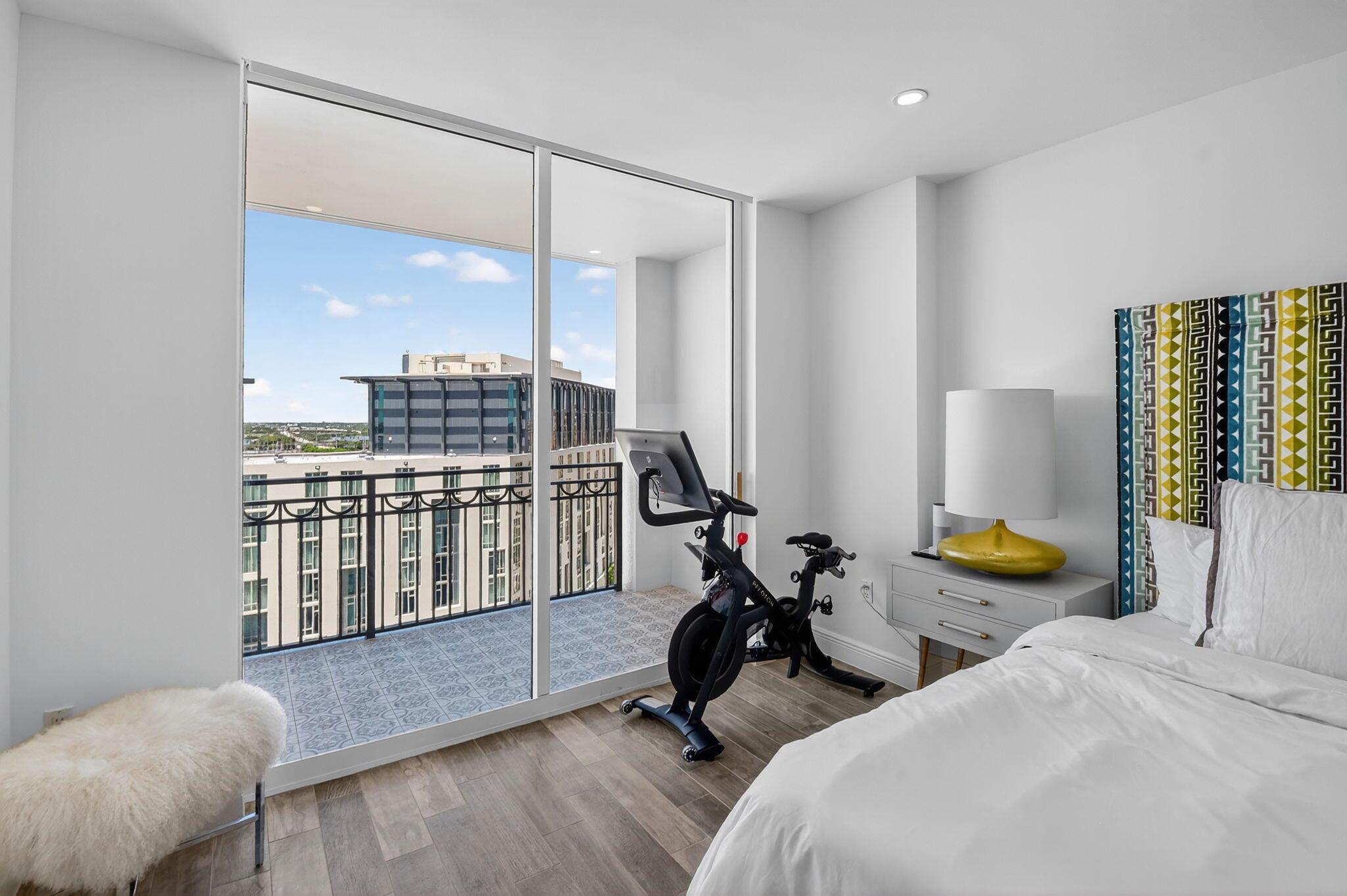 CITYPLACE SOUTH TOWER CON - Residential