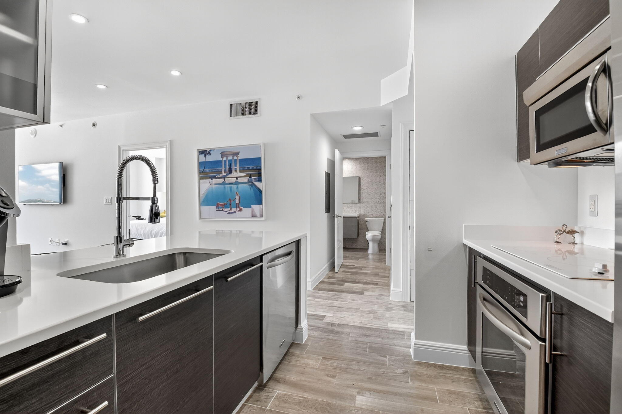 CITYPLACE SOUTH TOWER CONDO - Residential