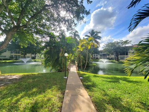 A home in Lauderdale Lakes