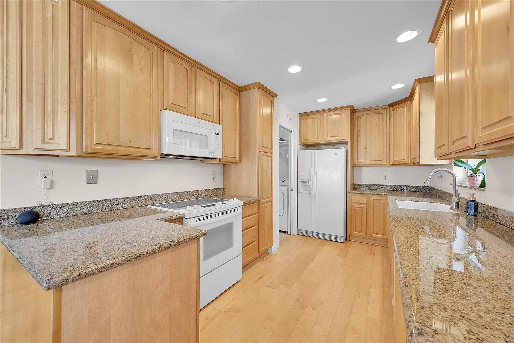 IMPERIAL POINT 3RD SEC - Residential