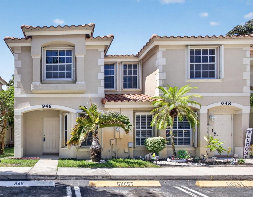 Photo of 946 Summit Lake Drive, West Palm Beach, FL 33406 (MLS # B26044641)