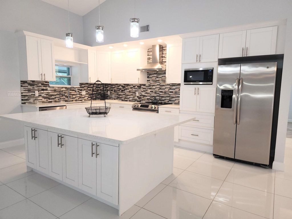 Photo of 14526 Paddock Drive, Wellington, FL 33414 (MLS # R10978577)