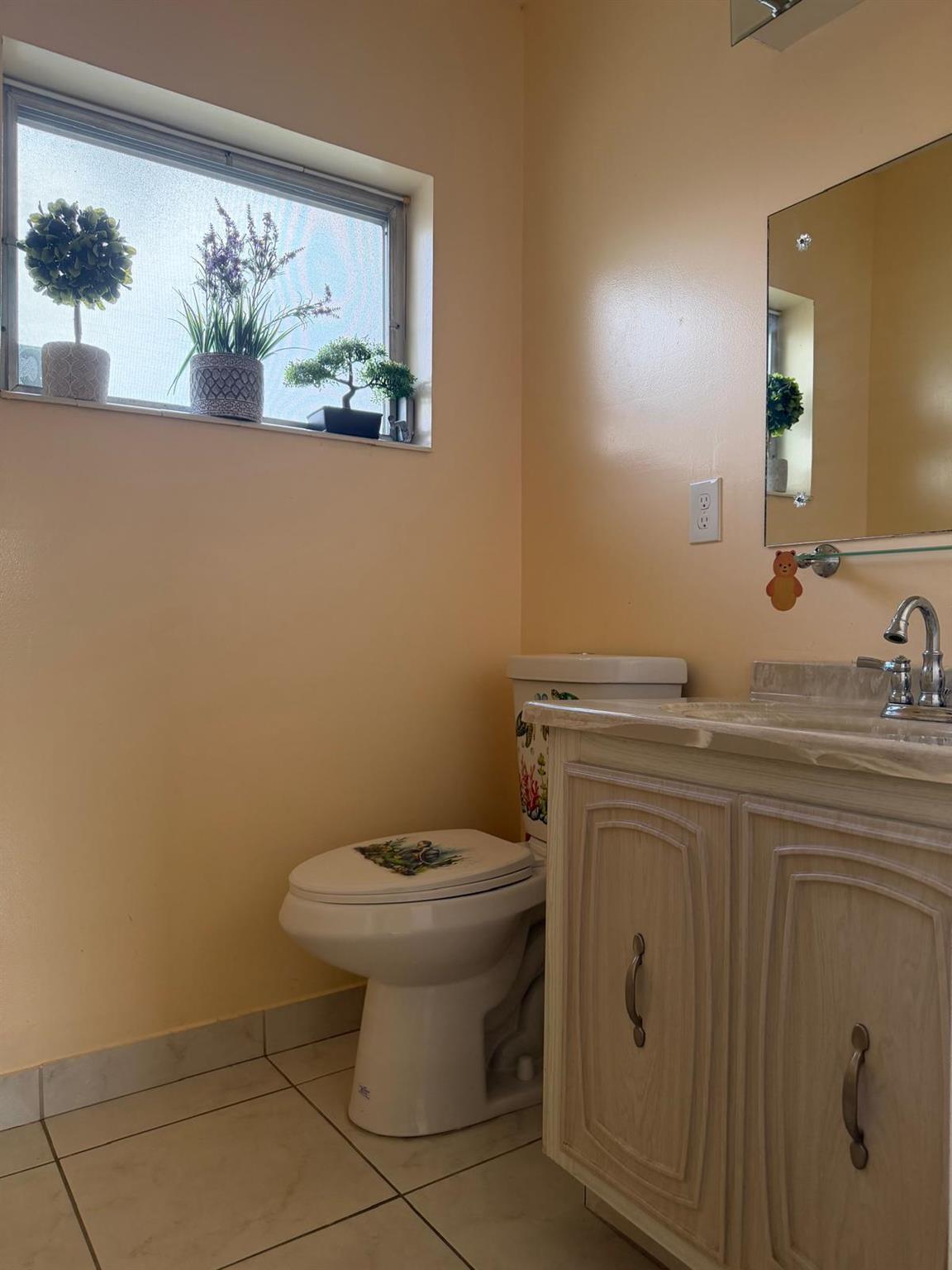 CRESTHAVEN VILLAS CONDO 3 - Residential Lease