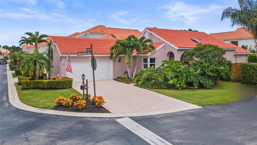 Photo of 13190 Crisa Drive, Palm Beach Gardens, FL 33410 (MLS # R11130489)