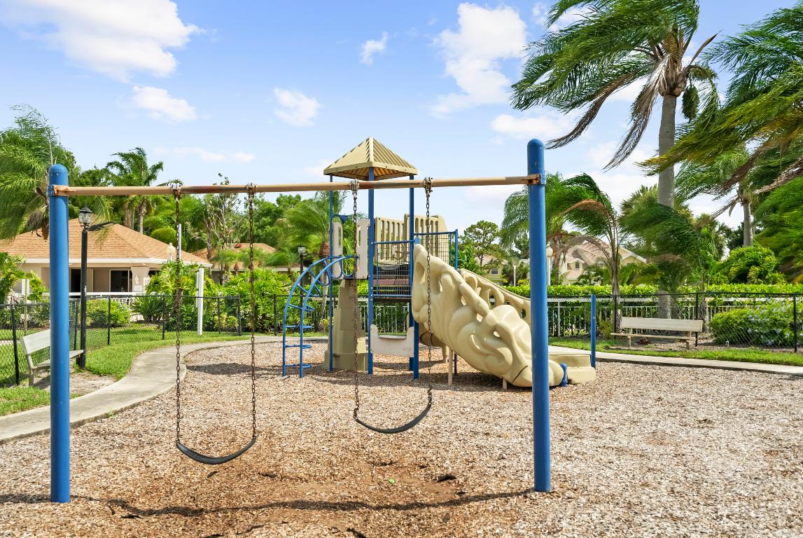 WELLESLEY AT SUNSET TRACE AT MARTIN DOWNS (AKA MAR - Residential