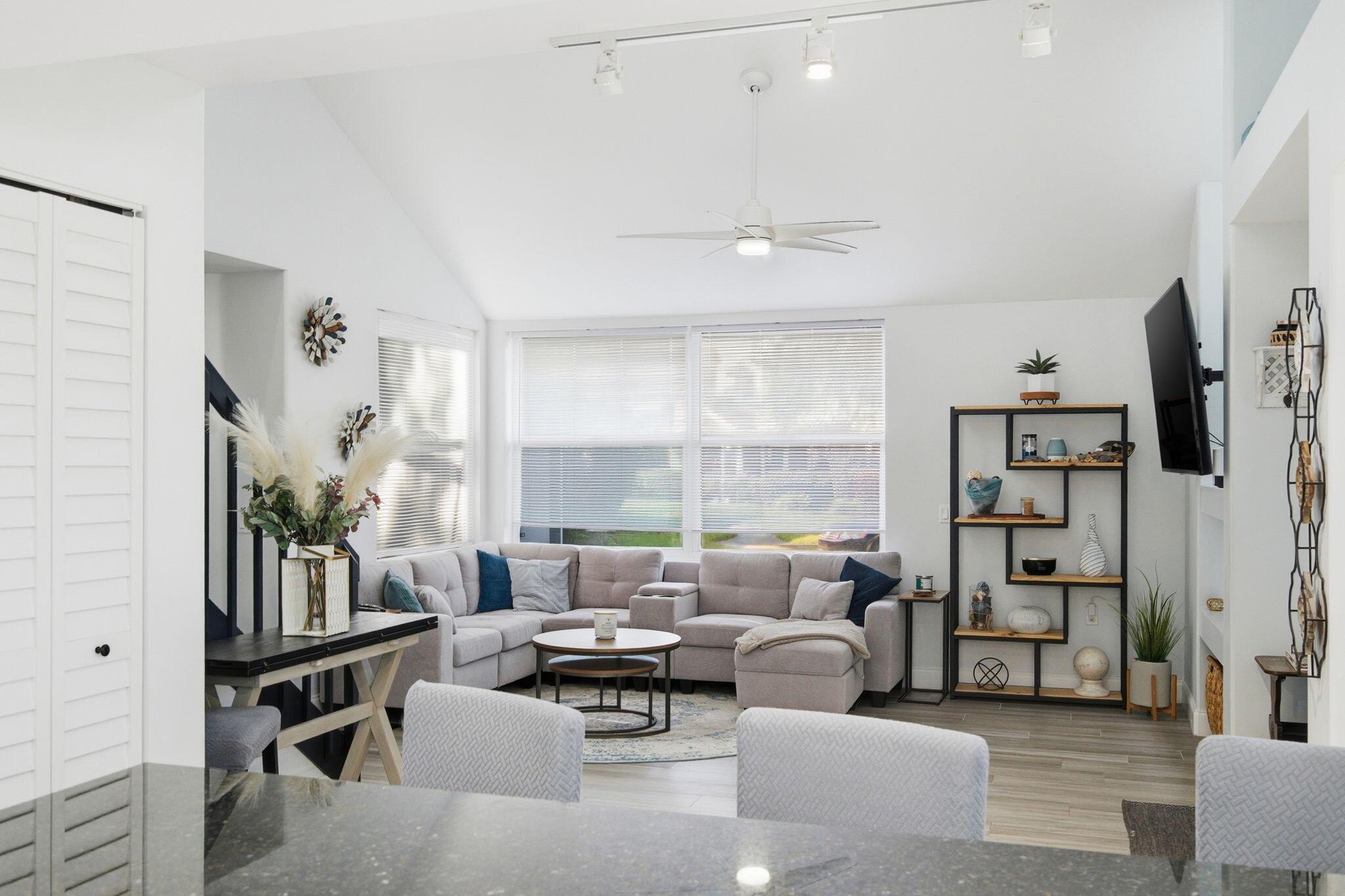 WELLESLEY AT SUNSET TRACE - Residential