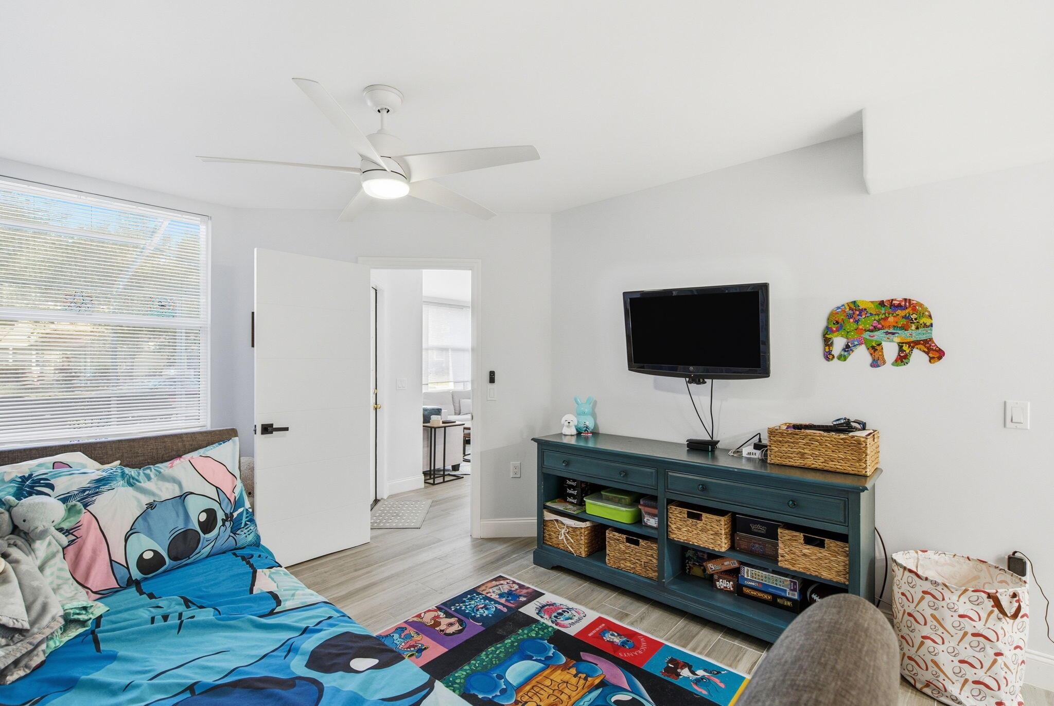 WELLESLEY AT SUNSET TRACE - Residential