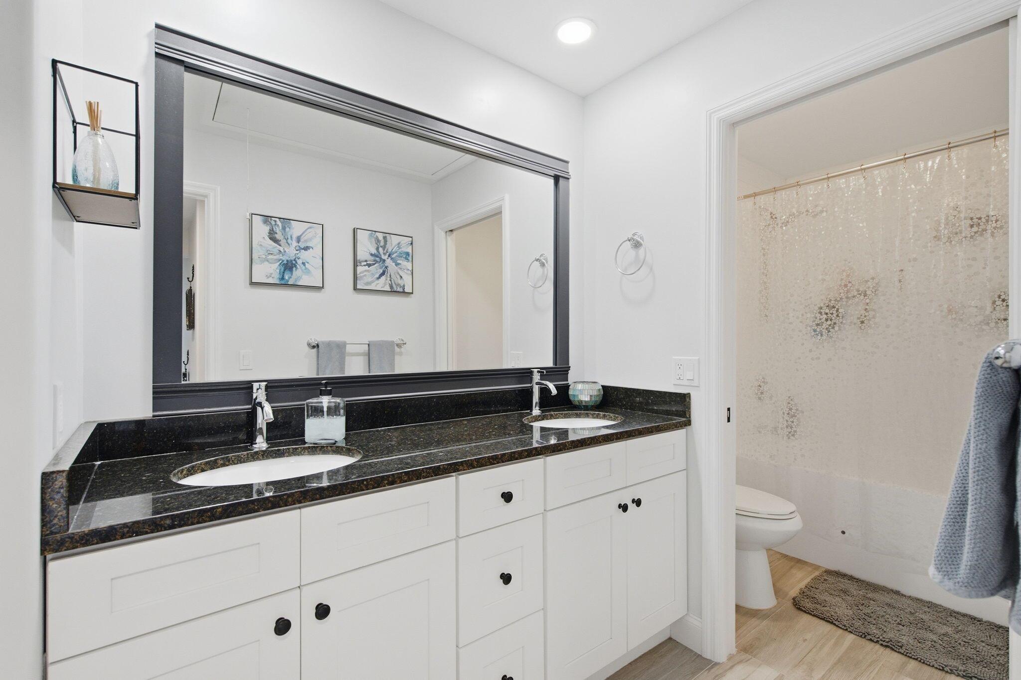 WELLESLEY AT SUNSET TRACE - Residential