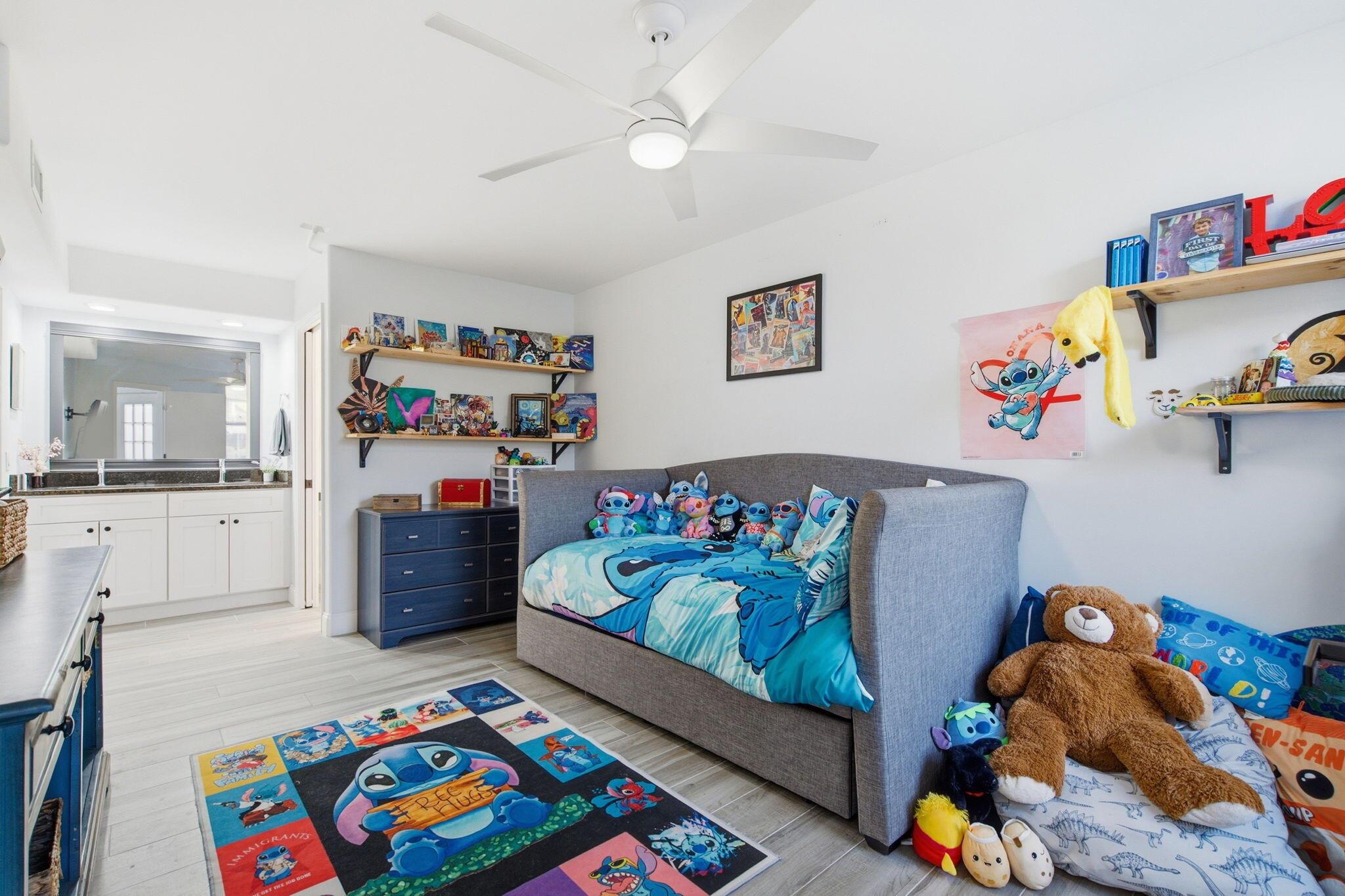 WELLESLEY AT SUNSET TRACE - Residential