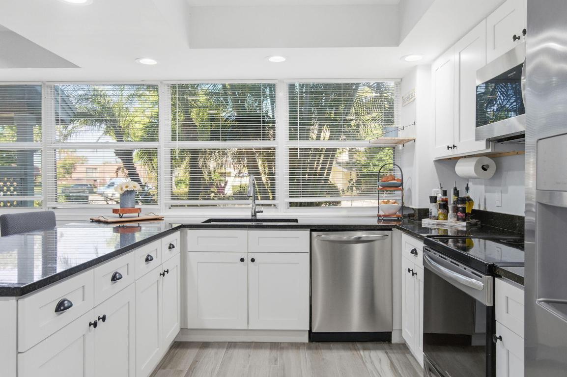 WELLESLEY AT SUNSET TRACE AT MARTIN DOWNS (AKA MAR - Residential