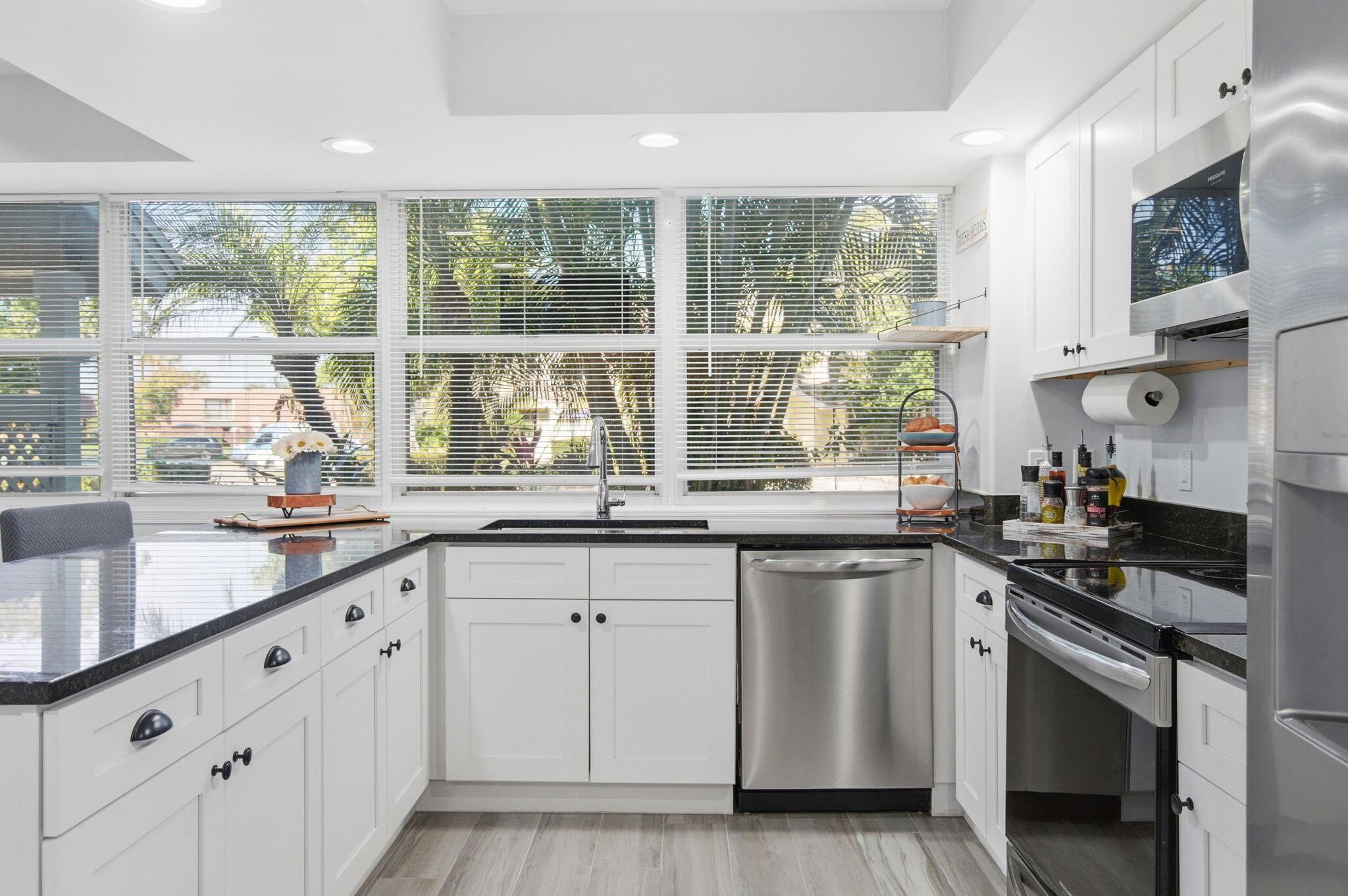 WELLESLEY AT SUNSET TRACE - Residential