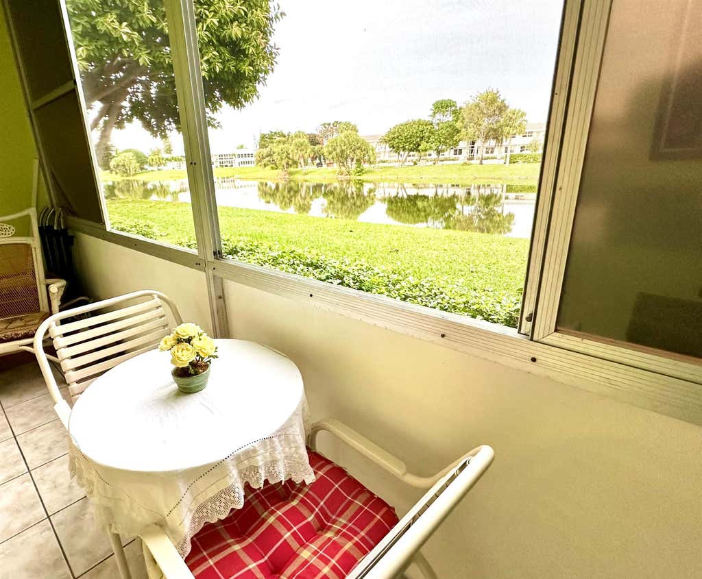 Photo of 3 Berkshire A, West Palm Beach, FL 33417 (MLS # R10946223)
