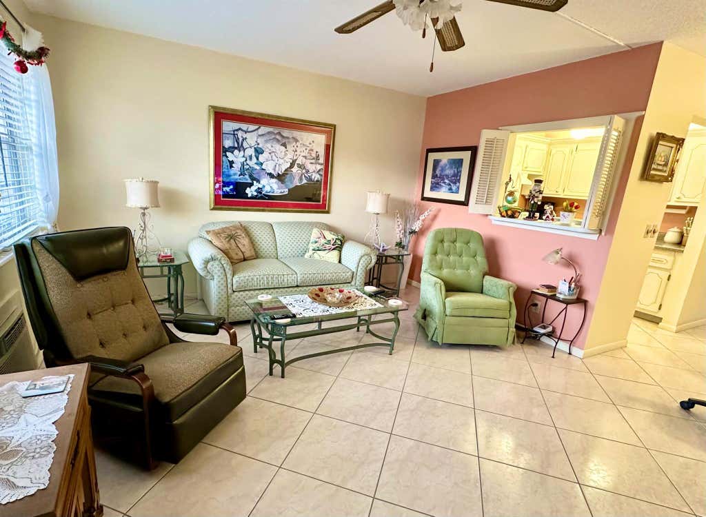 Photo of 3 Berkshire A, West Palm Beach, FL 33417 (MLS # R10946223)