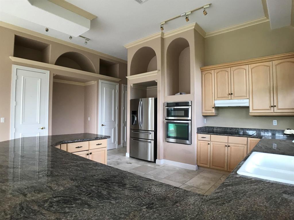 SADDLE TRAIL PARK OF WELLINGTON - Residential