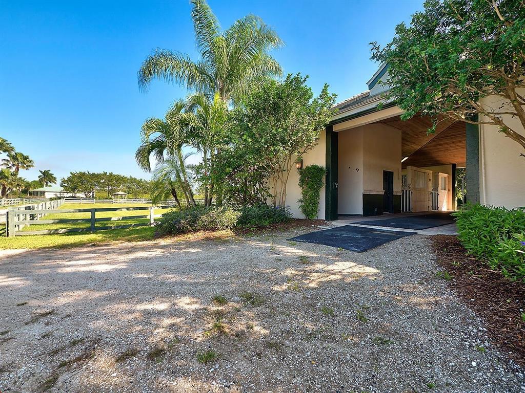 SADDLE TRAIL PARK OF WELLINGTON - Residential