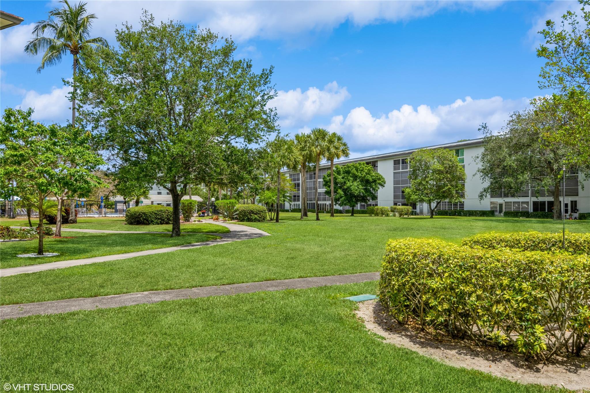 VICTORIA VILLAGE - Residential