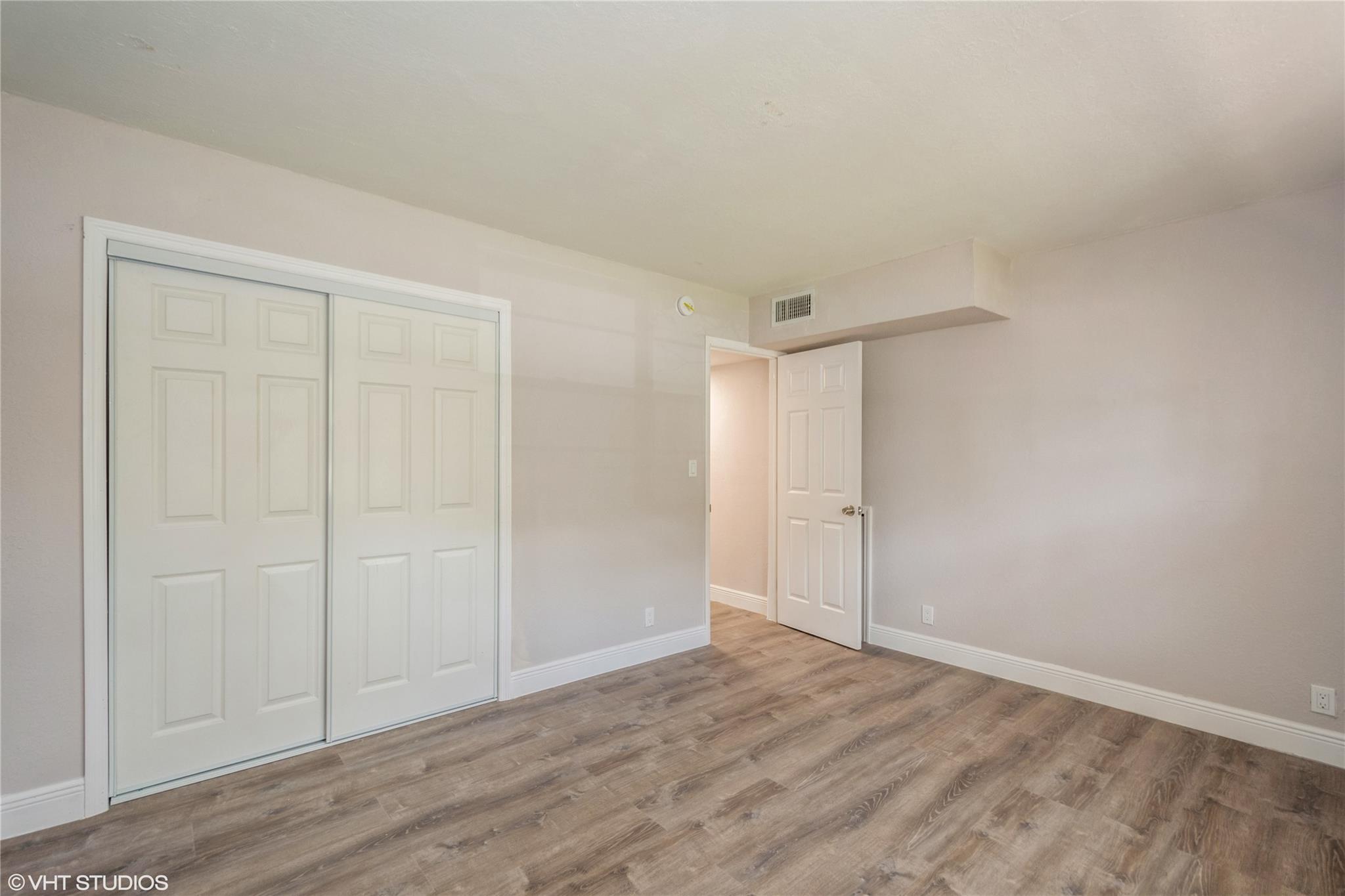 VICTORIA VILLAGE - Residential