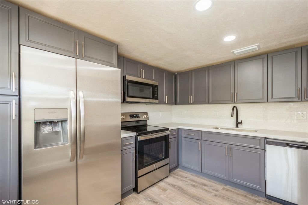 Photo of 2805 Victoria Way #D1, Coconut Creek, FL 33066 (MLS # F10533887)