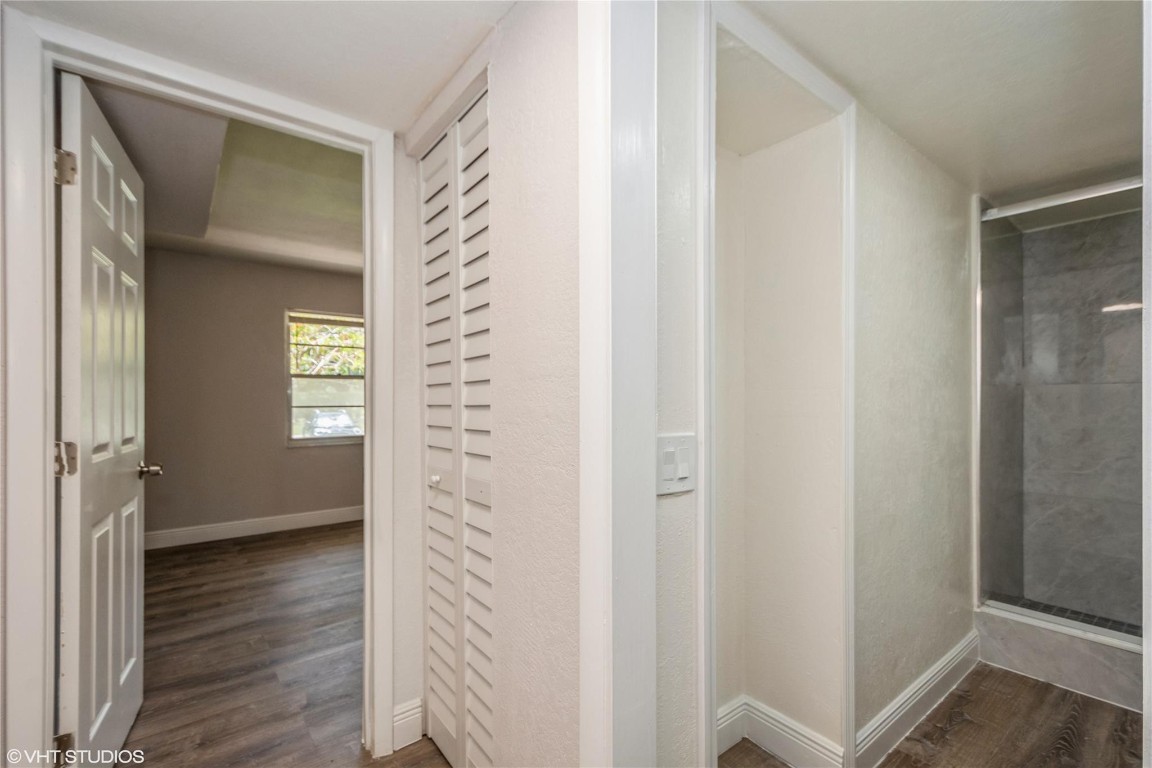 VICTORIA VILLAGE - Residential