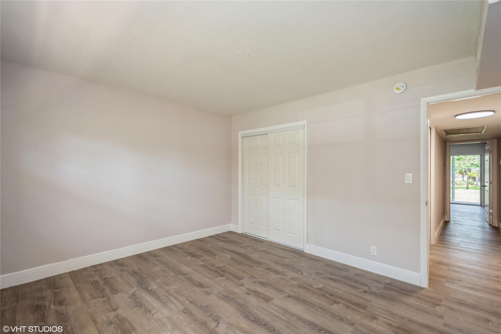 VICTORIA VILLAGE - Residential