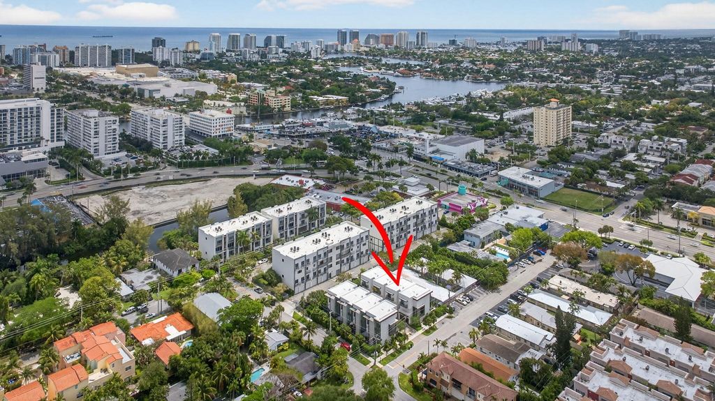 Photo of 1044 N Victoria Park Road, Fort Lauderdale, FL 33304 (MLS # B26013693)