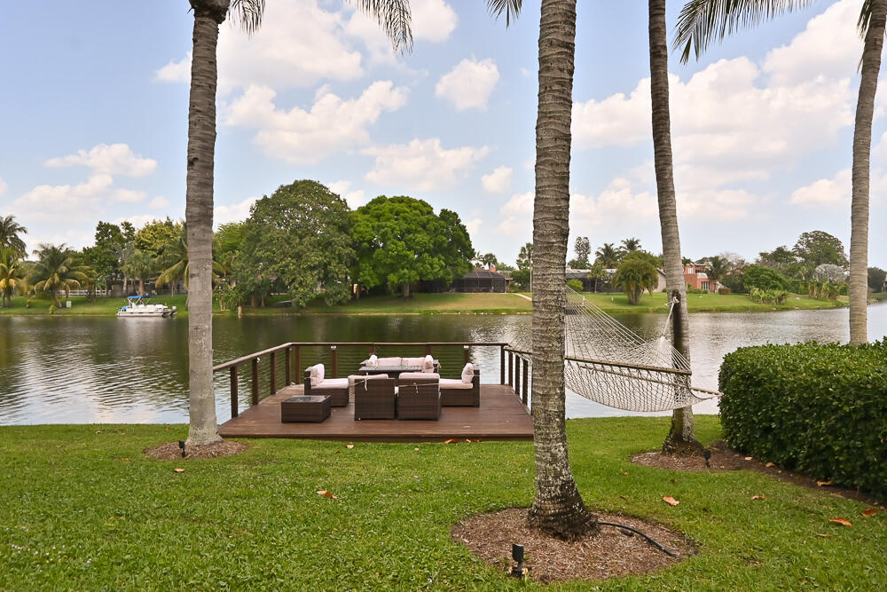 MEADOWLAND COVE 1 OF WELLINGTON - Residential Lease