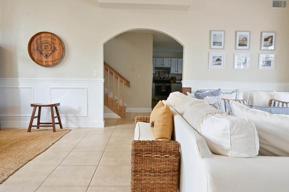 MEADOWLAND COVE 1 OF WELLINGTON - Residential Lease