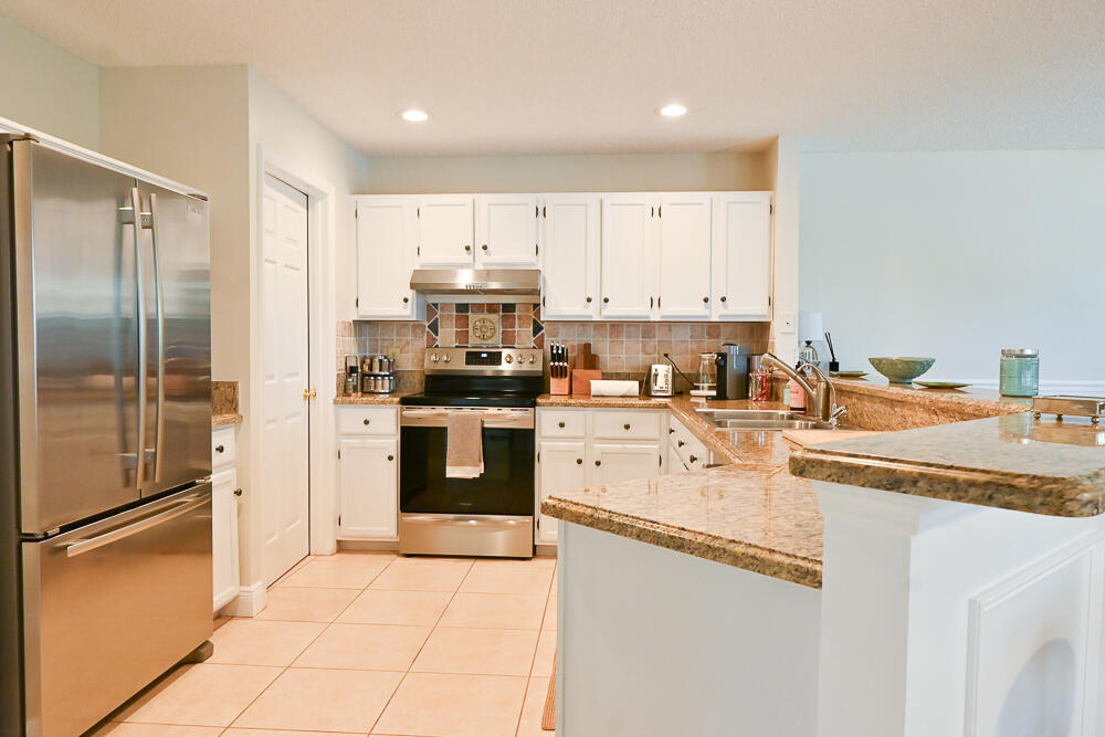 MEADOWLAND COVE 1 OF WELLINGTON - Residential Lease