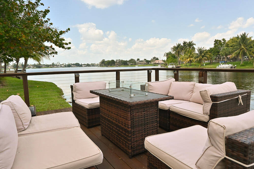 MEADOWLAND COVE 1 OF WELLINGTON - Residential Lease