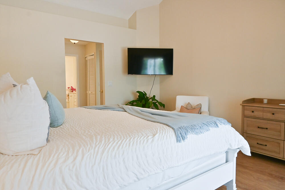 MEADOWLAND COVE 1 OF WELLINGTON - Residential Lease