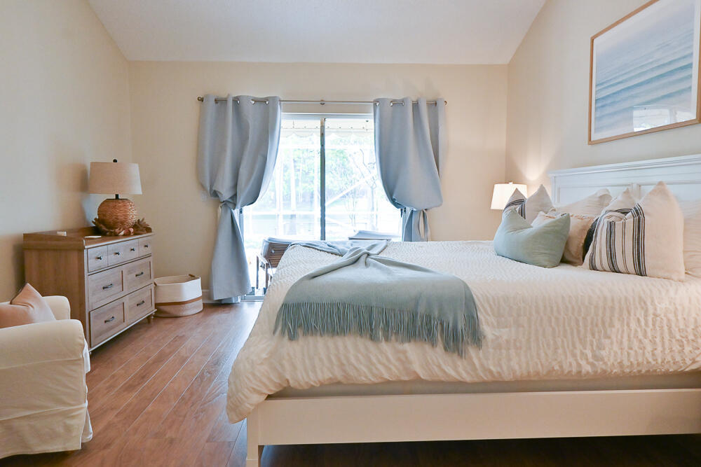 MEADOWLAND COVE 1 OF WELLINGTON - Residential Lease