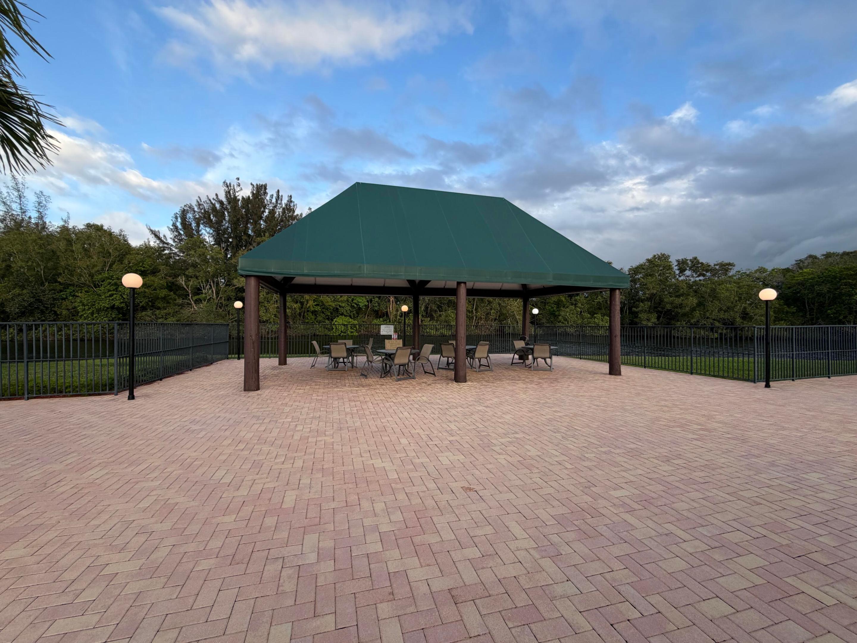 PARKWALK 4 - Residential