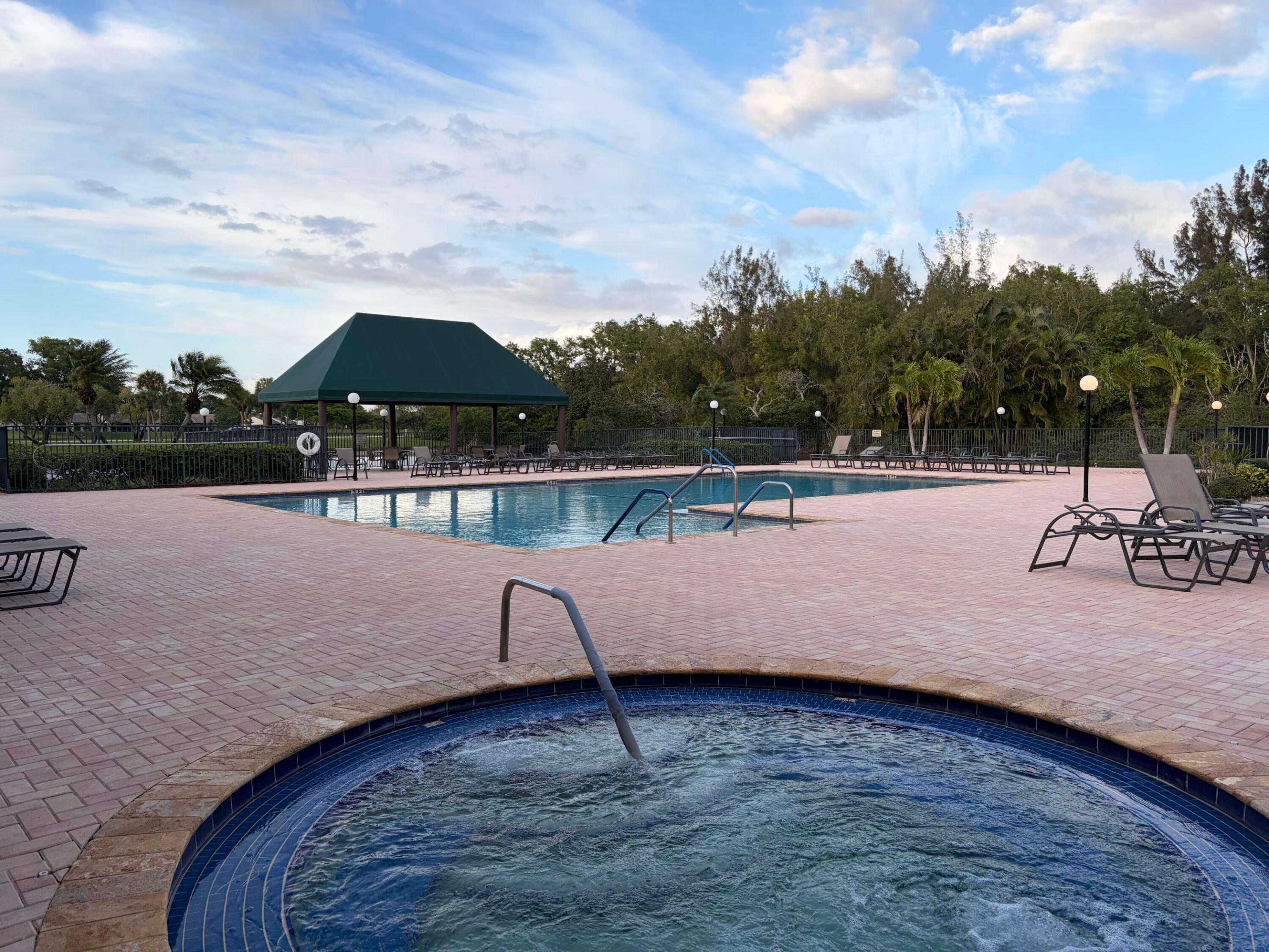 PARKWALK 4 - Residential