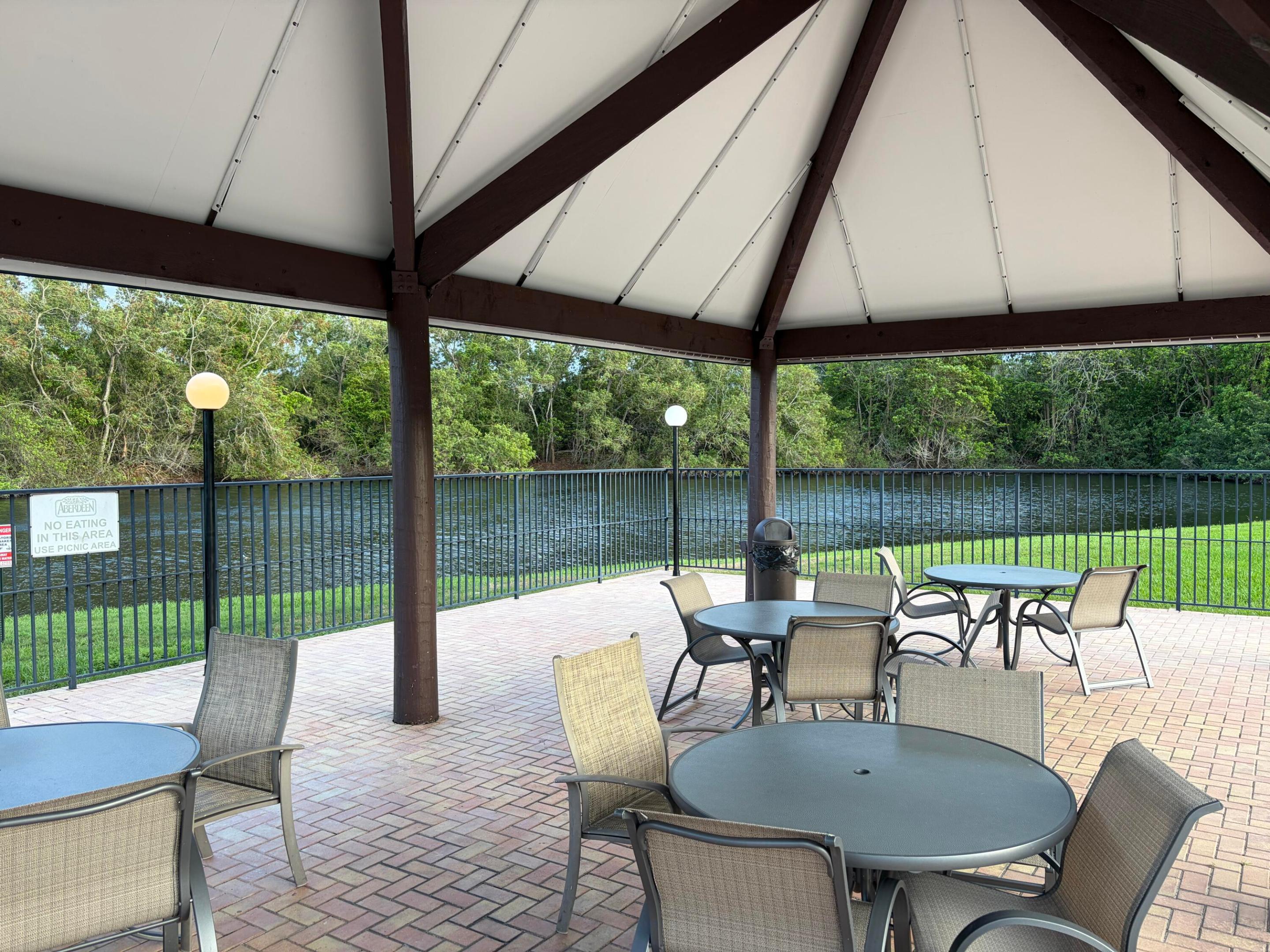 PARKWALK 4 - Residential