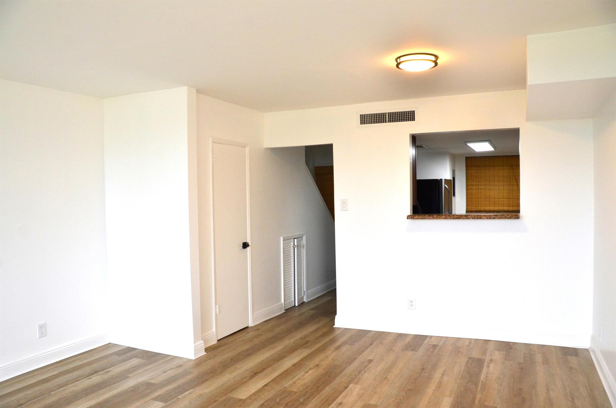 1401 S Federal Highway 402