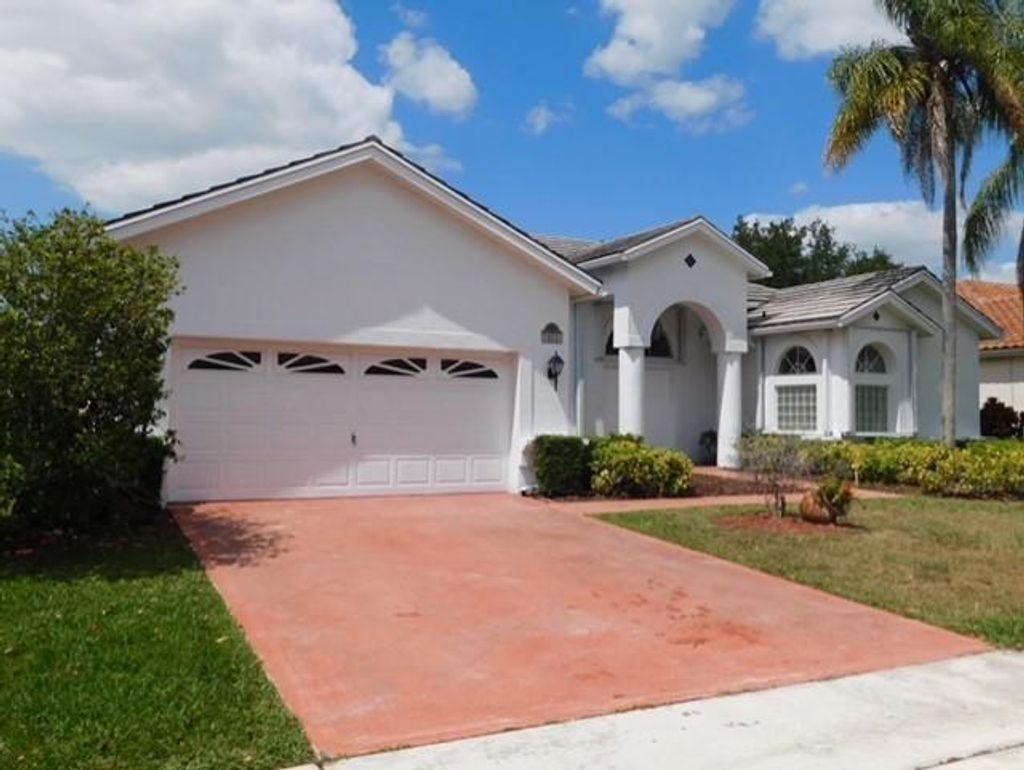 Photo of 10031 Lexington Estates Boulevard, Boca Raton, FL 33428 (MLS # R10702142)