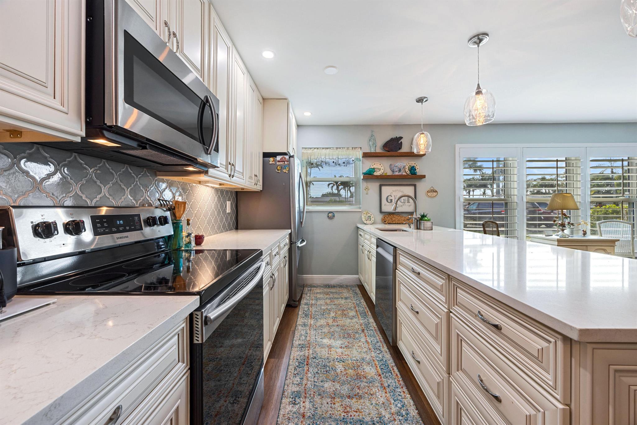 HIGH POINT CONDO SEC 4 - Residential